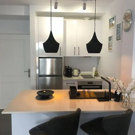 Modern Beachside Apartamento Marbella